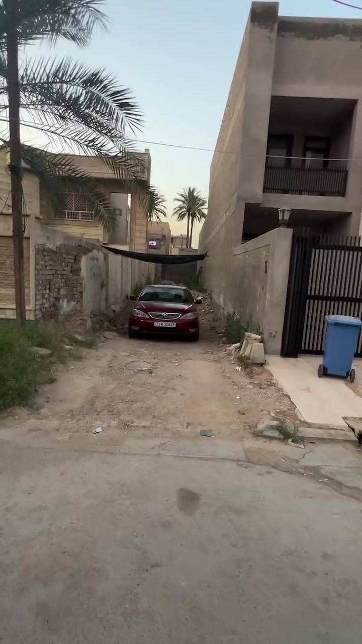سلام عليكم 
قطعة ارض للبيع في بغداد منطقة حي الجامعة للاستفسار  الاتصال على الرقم 
***********
