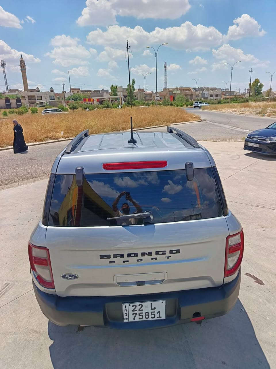 السلام عليكم

Ford bronco sport 2021

للبيع او المراوس حسب القناعه

اللون : سلفر

المكينة : 3 سلندر 1.5 توربو

الگير : اوتو ٨ نمر

عداد المسافه : 60 الف كيلو متر قابل للزيادة

الضرر : مثل ماموضح بالصور قطعتين + قطعه داخل العراق

ايرباگ : فقط الستيرن طاك وراجع

التحويل : شرط التحويل او الوكالة

الغرامات : عليها ٤ مليون غرامة (تقريبآ ٢٦ ورقة) تنزل من السعر بعد الاتفاق

السعر : 161$ وبيها مجال 

التواصل : ماسنجر او واتس اب على الرقم *********** أربيل, العراق
