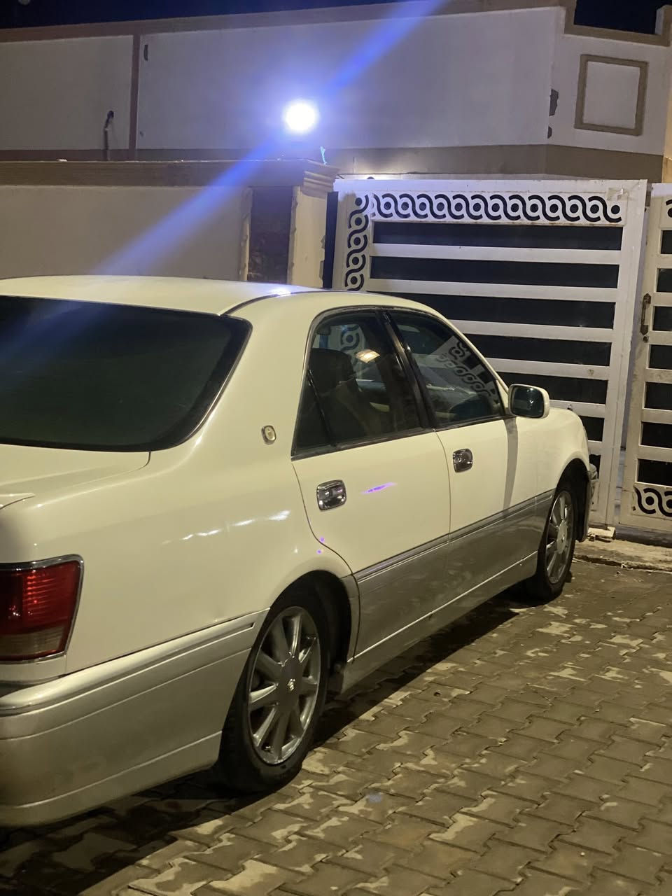 سلام عليكم ملكه للبيع
‏مكفوله من كص والضربه القويه 

‏مديل2003

4 دكم دشبول عارف  تحويرة نجف فوك وجوه

‏ فول مواصفات  اكسن 175 

‏تحكم ستيرن

‏دبل شاشه 

‏برده خلفيه 

‏تبريد قطعتين 

‏مكينه ديفور الجبير 

‏فول4دكم وفتحه

‏تلاجه خلفيه 

غرفه جلد كهربائي 

‏رقم صلاح الدين

! ! 

‏(مامدفوع كمرك). #.(مامدفوع كمرك ) 

‏مكاني نجف 

‏شراي يتصل رقم واتساب ***********
