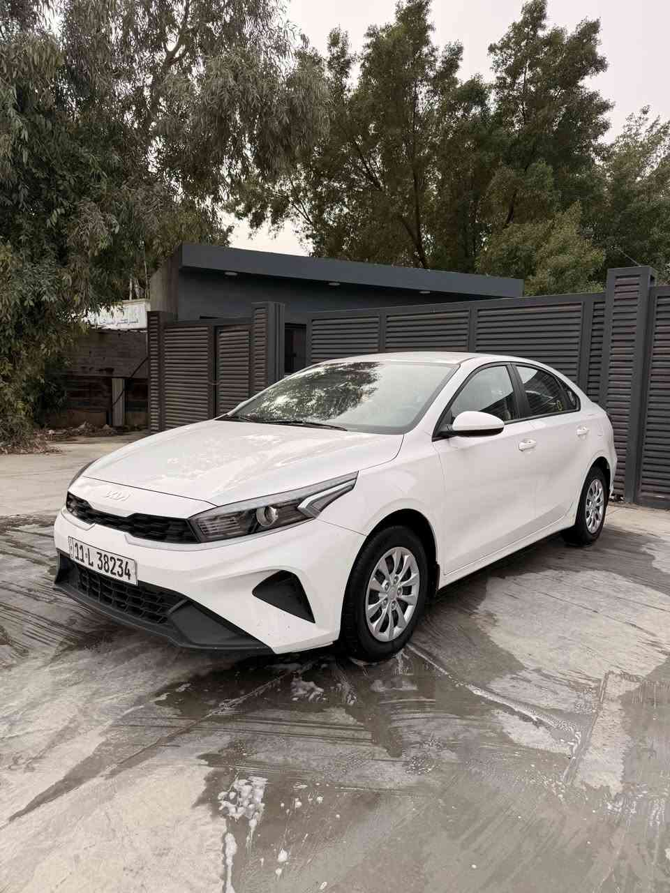 السلام عليكم سيراتو خليجي  شركه موديل 2024 خليجي اصلي محرك 2000 دوش كير AT السياره كفاله عامه من الضربه والتبديل عده دعاميه خلفيه صبغ فقط ماشيه 40 الف حقيقي تخم تاير جاهزه للاخير سبير منازل تحويل مباشر مكانها بغداد ‭0770 869 6517‬
