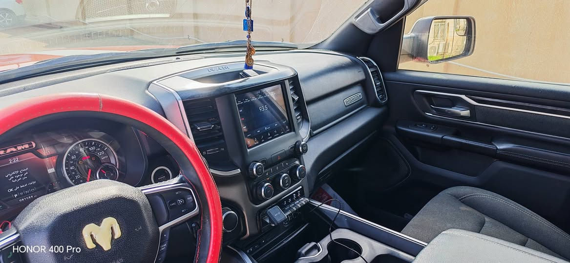 للبيع ...
رام ...
موديل 2019. 🚘🚘.
فئة بك هورن / لون ستار
رقم بصره مميز 

محرك 6 سلندر  تنفس طبيعي قليل الصرف + منظومه ايتورك لتعزيز العزم والقوه. 

------------------------ 

لون احمر مميز 🔴🔴🔴🔴🔴🔴. 

باب طويل بدي قصير .. المرغوب ❤️ 

ترفيع 2  انج ونص  بلادي من امريكا 

دفع رباعي 4×4. 

دفع ثنائي 4×2 🚘 

دبل اكسل فور ويل درايف 

+ ثقيل و خفيف وأوتو و العادي 9 نمر
 حساسات أمامية وخلفية 
كامره دواره 

امكانيه تعديل ( رفع وتنزيل دوسات البنزين والبريك ) 

بانوراما 3 طكات علئ طول القماره 

مري شفط + ترحيب مع اشارة جانبية 

كرسي السايق كهربائي + تدفئة الكراسي الامامية 

المرأة تعمل عادية + خاصية التعتيم 

جامه خلفية كهربائية 

تبريد فول 3 قطع 

شاشة حجم وسط بلادية

تحكم ستيرن فول جهتين 

مكانات تخزين كبيرة داخل غرفة السياره 

منافذ شحن usp 

منفذ كهرباء 220 فولت 

كشنات قماش مخمل .. لون رصاصي جميل بلادي

تزويد محجر سبايدر خلفي + غطاء بدي بلادي

تزويد لايت امامي ثلجي فئة ريبل .. 

تزويد دوسات جانبية كهربائية ( تعمل مع فتح الباب وغلقة ) 

تزويد طخم تاير جبلي ياباني + ويل حجم 20 تزويد مو عادي بنقشه لون احمر نفس لون السياره 

مع امكانيه نفخ الاطارات اوتوماتيكي عند الحاجة 
..............................................
السعر 270 $ وبيها مجال 
للاستفسار *********** 
مكان السياره ميسان العمارة
