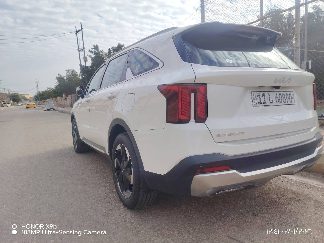 سورنتوا موديل 24 بغداد
ام الضمان دوليه 
كفالة عامة حتى من الرصعة كفالة من شخط ورصعة وبارد بالكارتون شرررط 

ماشية ٣٩ الف 

نص فول 

السعر ٣١٧ وبيها مجال بسيط 

المواصفات 

6 سلندر 

كراسي كهرباء 

صندوق كهرباء 

قمارة حديد 

ويل 19 

اريل نفگيشن 

هند بريك بصمة 

3 قطع تبريد 

7 راكب 

وبقية المواصفات المعروفة 

مكاني كوت 

تحويل مباشر

للاستفسار // ‭***********‬
