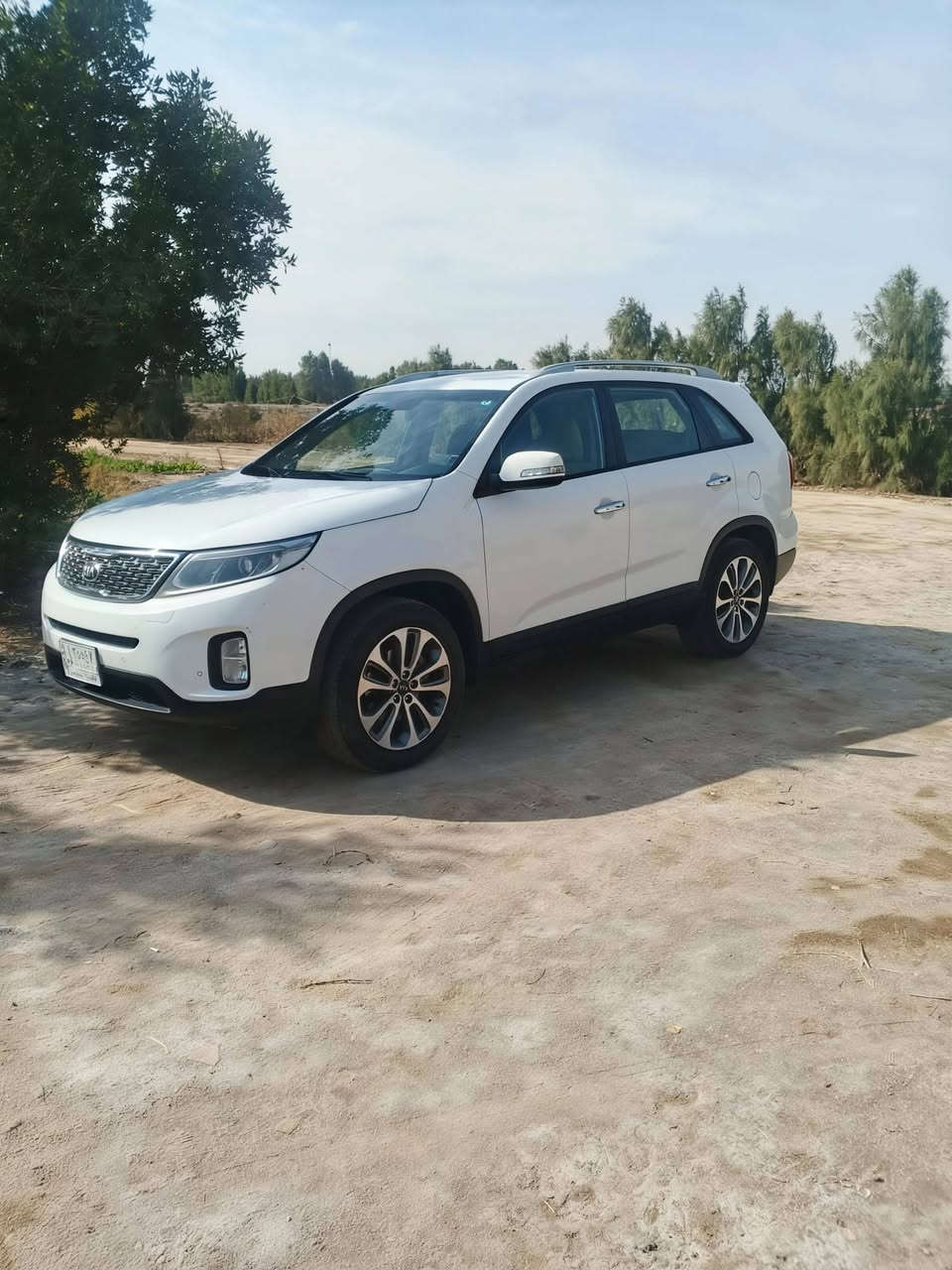 سورنتو 2015 خليجي رقم قادسيه الماني بسمي 
7 راكب 
مكينه 2400 كفالة مامفتوحه 
السياره جديده كفالة من الحادث اوصبغ افتح 
نص فول تحكم استيرن شاشه حساس خلفي 
ملاحضه خاص ماجاوب اتصل على صاحب السياره *********** / السعر 170 وبيها مجال مكان الديوانية
