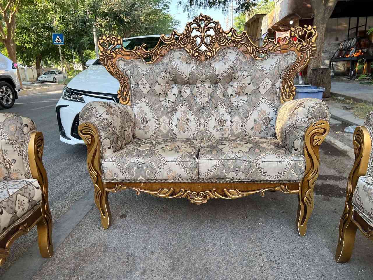 ماشااللە ماشااللە بە لە لۆکی ماوە تۆ
کلاسیک 10نە فە ری زۆرشازو ناوازەییە
نرخی زۆر کونجاوە
ژ.م***********
شوین . کە لار
