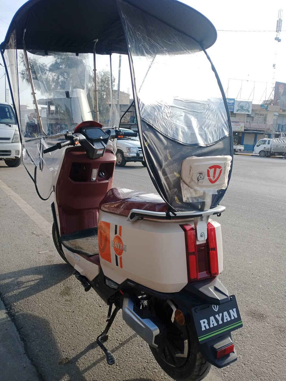 سلام عليكم ماطور شحن  R9 شغال كامل مع ملحقاتو  للبيع ماطور  جديد مستخدم شهر واحد فقط  ***********
