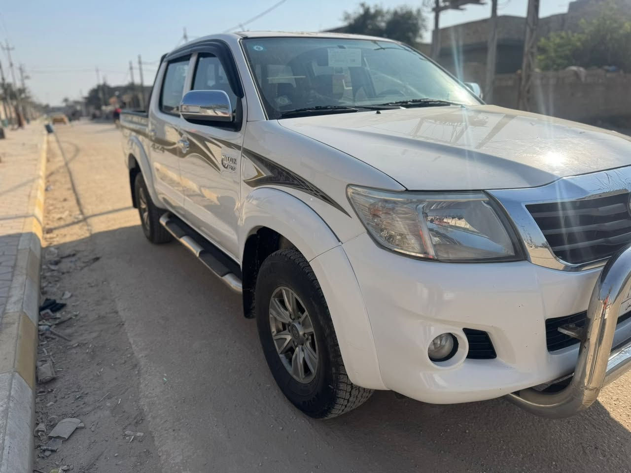 السلام عليكم ورحمة الله وبركاته بيك اب تيوتا ٢٠١٥ رقم واسط ب اسمي سياره  كير اوتماتيك  جاهزه السعر ٢٠٠ 
***********
