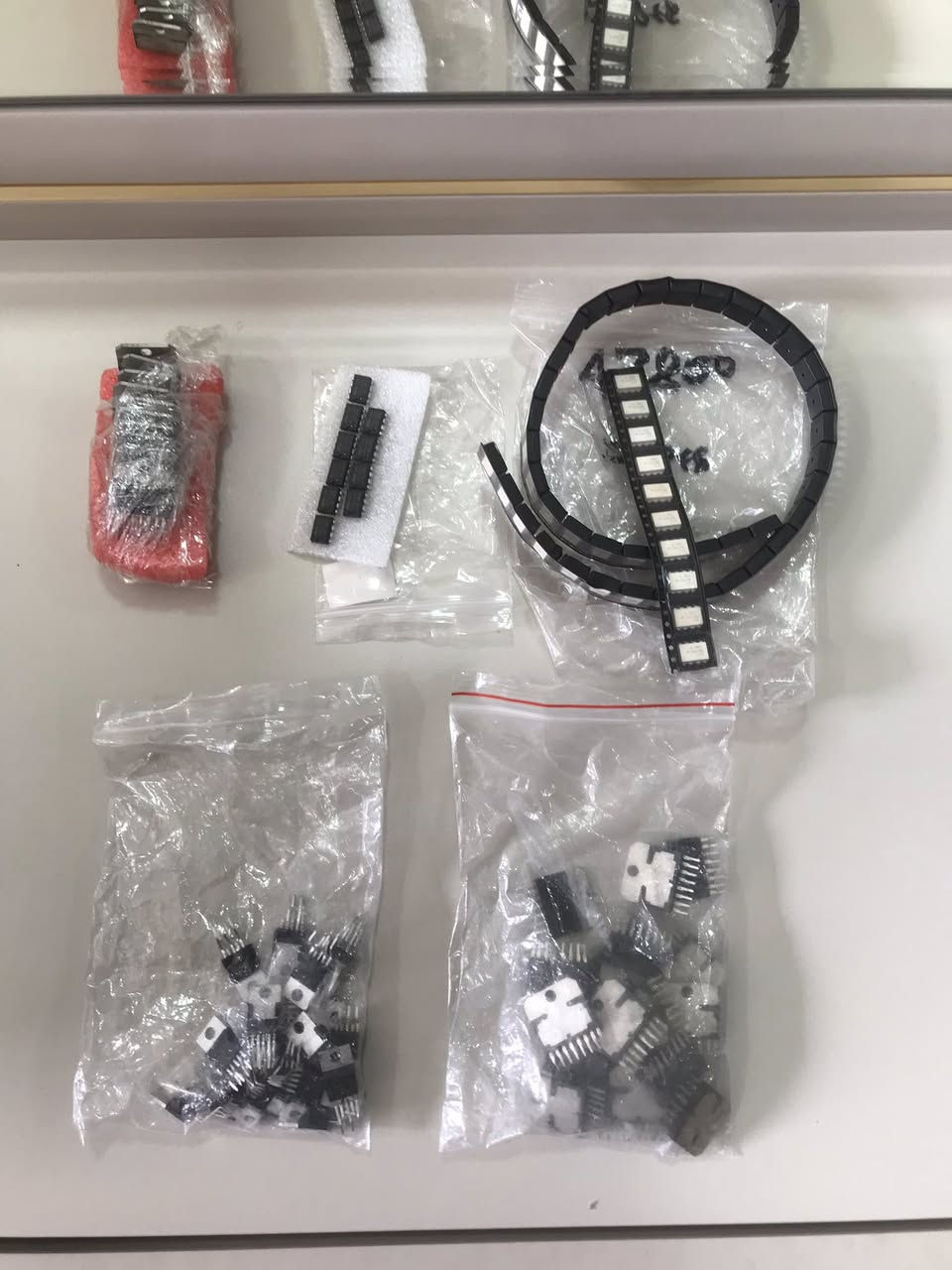 ماعرف مال شنو الي يريدهن يخلي سعر ويخذهم


**إذا كنت صاحب هذا الإعلان وتريد حذفه لأي سبب، رجاءا أرسل رسالة إلى الدعم الفني**