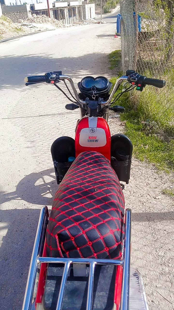 السلام عليكم 
دراجه شحن للبيع
كهربائياته شغاله  البطاريات على الفحص 
السعر 400 وبي مجال
للاستفسار الاتصال ع الرقم
***********
‏‪
