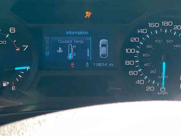 السلام عليكم 
فورد اكسبلور للبيع فقط
موديل ٢٠١٢
محرك ٣٦٠٠ 
٦ سلندر
٧ راكب
كير ومحرك مكفولات
سونار  المندلاوي مرفق بالصور
السيارة ماشية ( ١١٨  ميل )
رقم بغداد
سياره دخول شركة أحمد الوزان يعني بدون حادث
السعر  ( ١٤٠  ورقة وبيها مجال ) 
العنوان بغداد الأمين الثانية شارع المكاتب
رقم الهاتف  ***********
اتصال + وتساب
