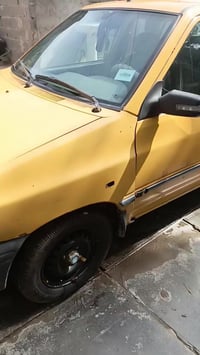 سايبة للبيع ب35 للاتصال علئ الرقم 07709684743