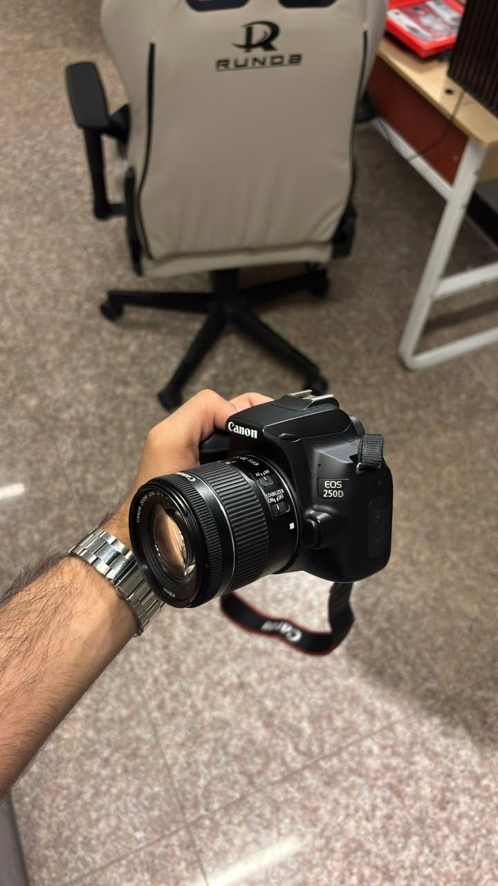 بسم الله
جمعة مباركة
للبيع canon 250d نسخة stm بحالة ممتازة بدون اي خلل

تفاصيل الكاميرا :
Full HD 60fps ,4K تصوير فيديو بدقة
• سنسر كروب فريم 24.1 ميكا بكسل
(Flip Screen) شاشة لمس متحركة بالكامل •
Dual Pixel AF نظام تركيز تلقائي سريع •
• اتصال Wi-Fi وBluetooth لنقل الصور والتحكم بالكاميرا
• خفيفة الوزن وسهلة الاستخدام
• مناسبة للمبتدئين وصناع المحتوى والتصوير الفوتوغرافي

الاستخدام شخصي فقط
سبب البيع للتطوير وعدم التفرع للاستفسار اكثر على الخاص


**إذا كنت صاحب هذا الإعلان وتريد حذفه لأي سبب، رجاءا أرسل رسالة إلى الدعم الفني**