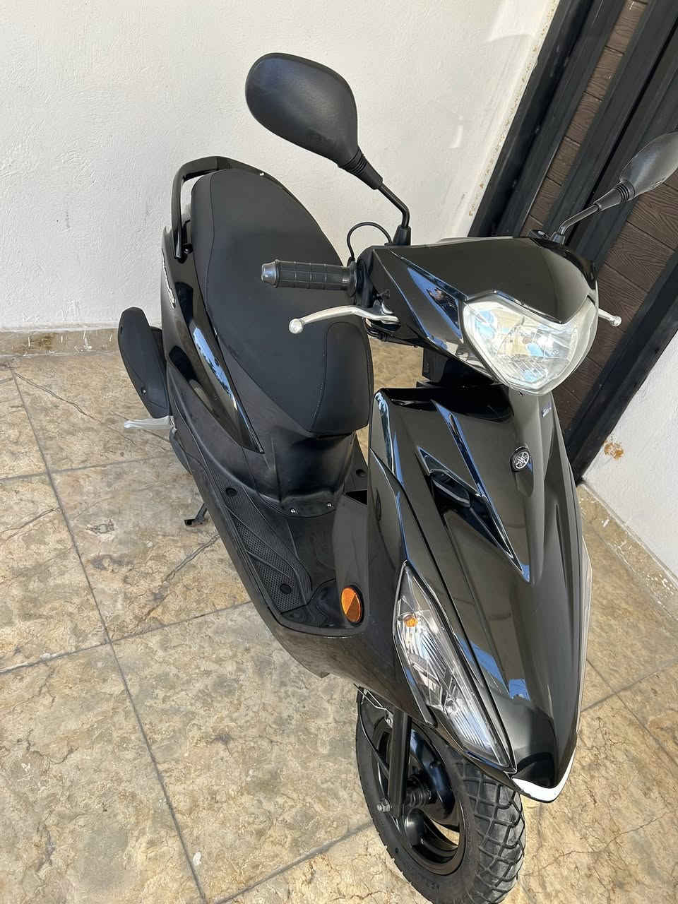 السلام عليكم 
دراجه ياباني يوماها نوع اكزز z
مديل 2020 
دراجه ماشيه 9 الاف 
تدفأه يدات 
ستان حساس 
كفرات اصليه 
نضام ايكو مال بانزين دراجه اقتصاديه 
تايرات تخم جديد 
محرك خير من الله نكره سلف بأي وقت 
كهربائيات كله شغاله 
كما موضح الدراجه بل صور 
الدراجه بحاله الوكاله برغي مامفتوح بيه جيب فيتر وافحص 
مكان بغداد 
رقم  ***********
متحصلني رصيد اتصل وتساب
