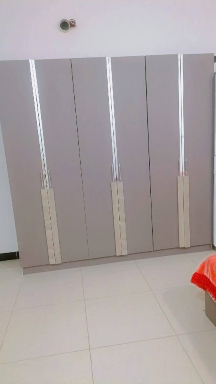 للبيع ٥ قطع غرفه نوم تركي مع دوشك سعر ٤٥٠ وبيه مجال ع خاص
حي شهداء قرب جامع شمري
*********** للإستفسار
