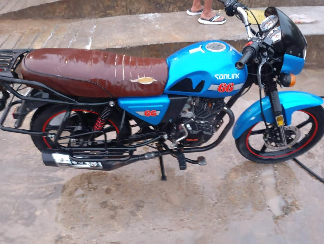 للبيع دراجه دايوان سونك  موديل 23اوراق اصولي مكفوله شاصي كهربائيات محرك بيها خيط بخار كلش قليل  السعر خاص والشراي يتصل هذه رقمي ***********مكاني بابل سده الهنديه
