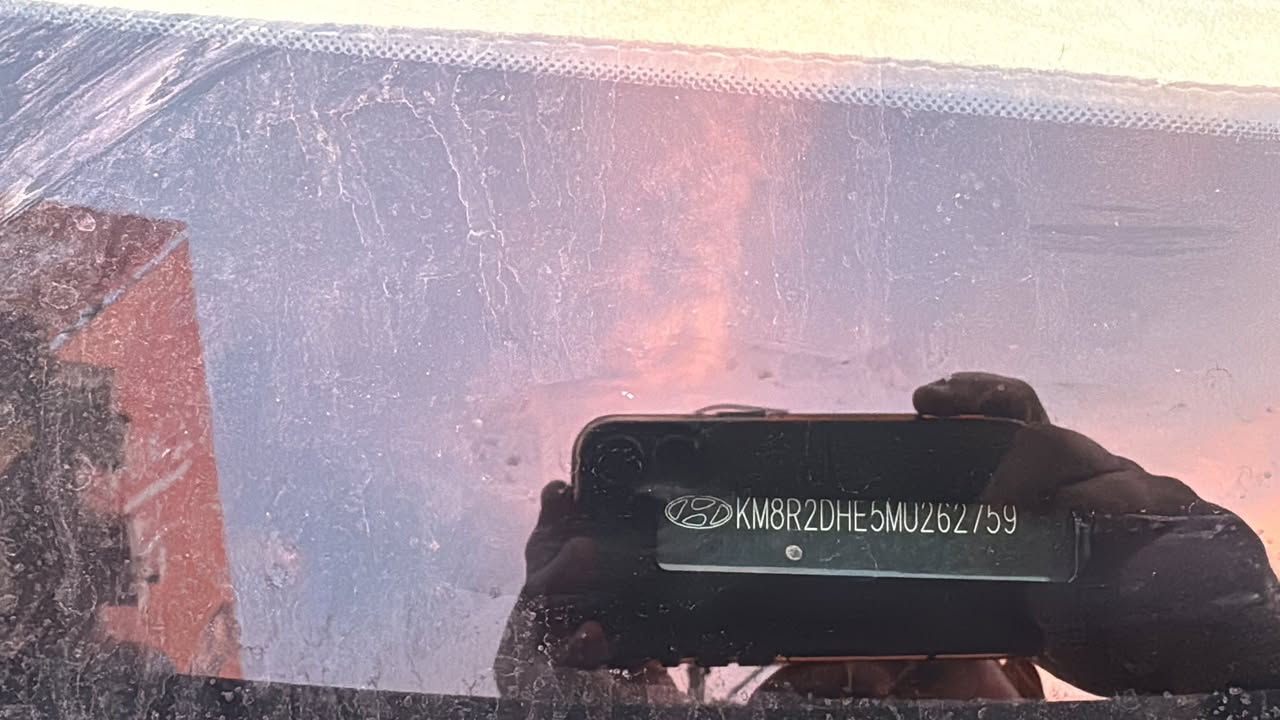 هونداي بلسايد 2021 فئة sel رقم اربيل باسمي ماشية 80 الف محرك 6 سلندرالضرر جانبي بجم كبس 
طخم تاير سيارة نظيفة وجاهزة 
صور الضرر موضحة بالاسفل 
هندبريك دكمة 
اوتو هولد 
رادار امامي 
وضع المنحدرات 
اوضاع القيادة 
حساسات خلفية 
تنبيه اثناء الرجوع 
نقطة عمياء مع تحذير 
تدفئة بالكشنات الامامية 
كشن السائق كهرباء 
اطفاء ذاتي 
تحديد مسار 
السعر 230$وبيها مجال 
مكان السيارة تكريت ***********
