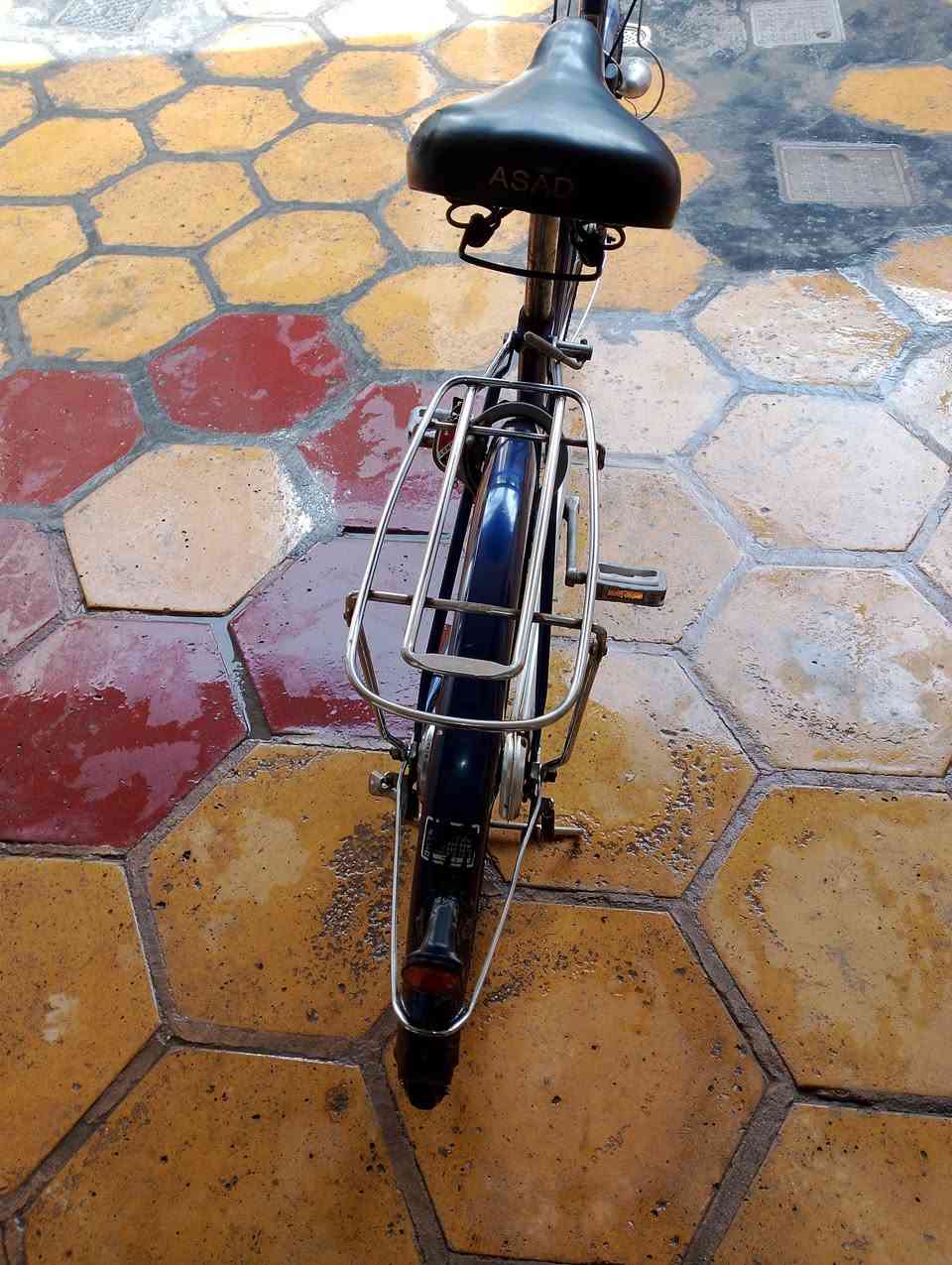 السلام عليكم بايسكل مستعمل قليل حجمه 26 السعر 100 مكاني كربلاء شهداء الملحق للستفسار  ***********
