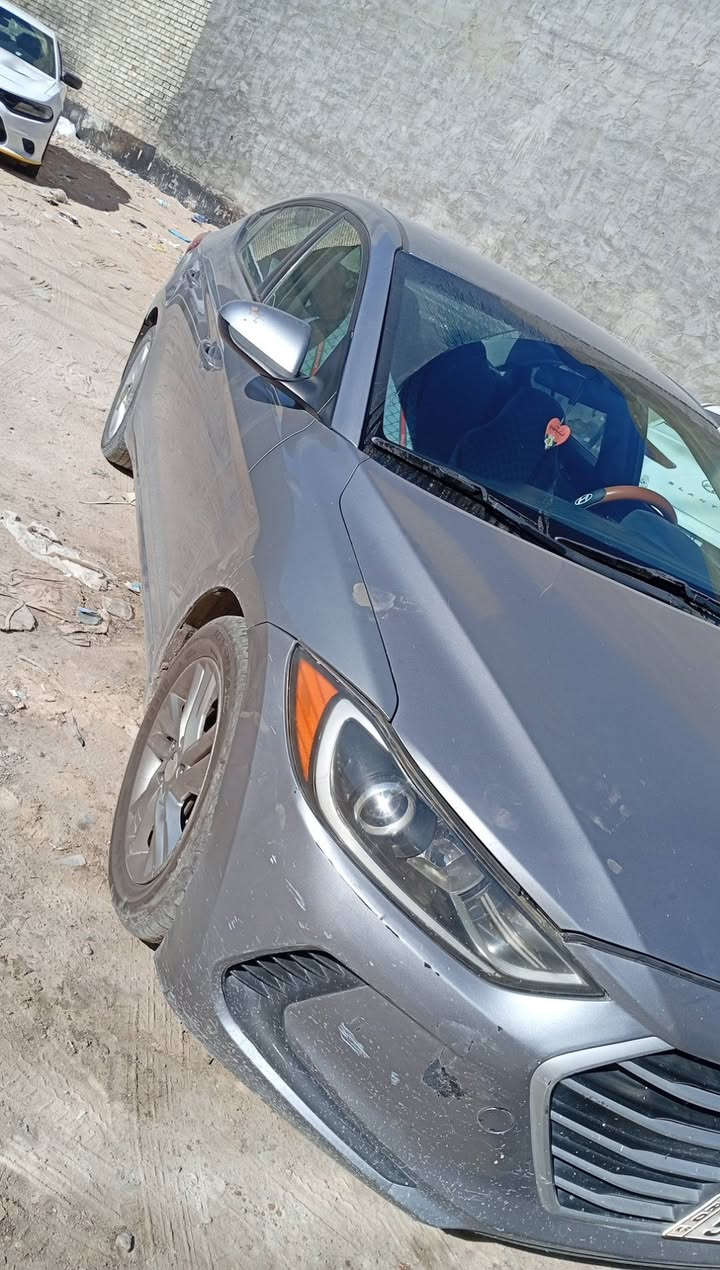 الانترا الموديل 2017 
حادثه ثلاث قطع فقط بدون دواخل سونار منشور وصور الحادث منشورهه مكينه كير حداديه خير من الله ادامه كامله للسياره 
تبريد وتدفئه خير من الله مكاني كربلاء 
هذا رقمي *********** اخوان اترجاكم لحد يدخلي ايكلي شبيهه كله واضح كبالكم بل منشور والشراي يدلل 
سعرهه 118 وبيه مجال حك الجيه وشراي يدلل كربلاء, العراق
