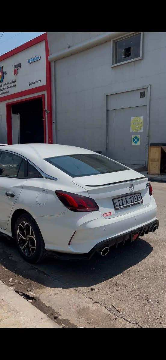Mg gt 2025 
 سه ياره كه گير عاديه بي مه سره فه بۆ فروشتن 
ماسه فات 

-يه ده به سمه يه 
-ته عديل سورعه يه 
لايت عه ده سه يه 

جوانكاري بۆ كراوه بلاجيك تۆري بۆ داندراوه دفيوزه ري دواوه ي بۆداندراوه سه ياره كه بي ته عديله و بي بوياغه 
***********.

