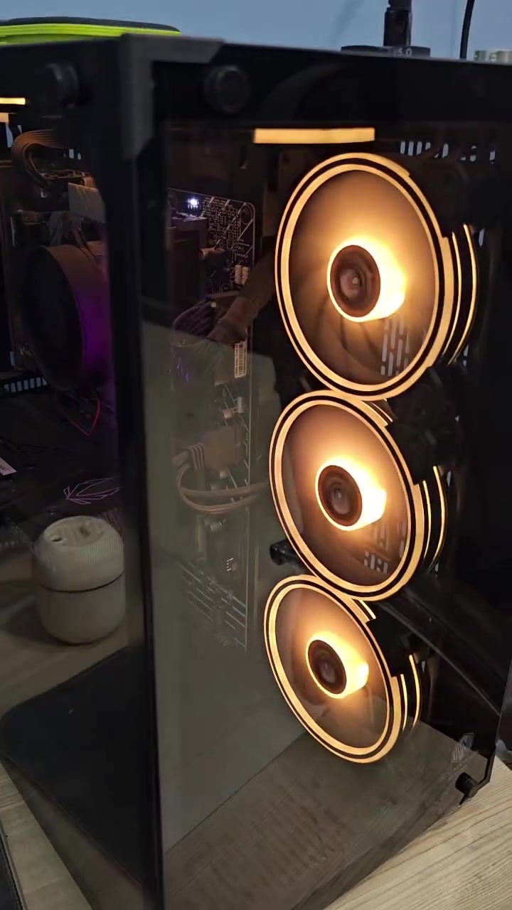 بيسي للبيع
سلام عليكم
بيسي للبيع استخدام قليل و بحالة ممتازة كل الكراتين موجودة 
i5 12400f
GPU 3060ti Zotac
M.B b660 prime plus asus
PSU 700W FSP
RAM 16GB CORSAIR VEGANCE PRO
HARD 256 NVME
CASE ALEXANDER WEISE 6 FAN RGB

KEYBOARD REDRAGON K550 YAMA
HEADSET LOGITECH G935
موجود هم شاشة
MONITOR GIGABYTE G27QC 2K 165HZ 1MS CURVE
مكاني بصرة و عندي توصيل
*********** واتساب
#بصرة #بيسي #للبيع #3060ti #pc #كارت #جديد #معالج
