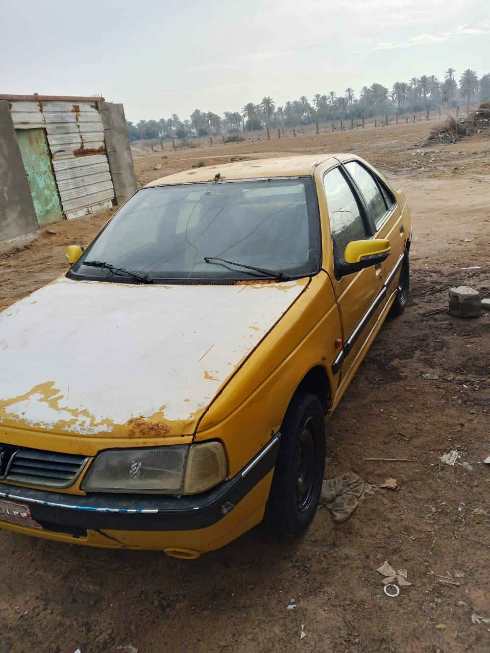 السلام وعليكم بيجو405 مديل2012 سياره حلو ونضيفه محرك وكير كفاله ولبدي شوف العين السيار مال واحدي يريد ياكل خبزه بيه كبل للشارع  رقم احمر صدامي اوديك الراعيه 
العنوان بصره شط العرب الحوطة 
السعر 18 وبيه مجال الطيبين 
رقمي ***********
