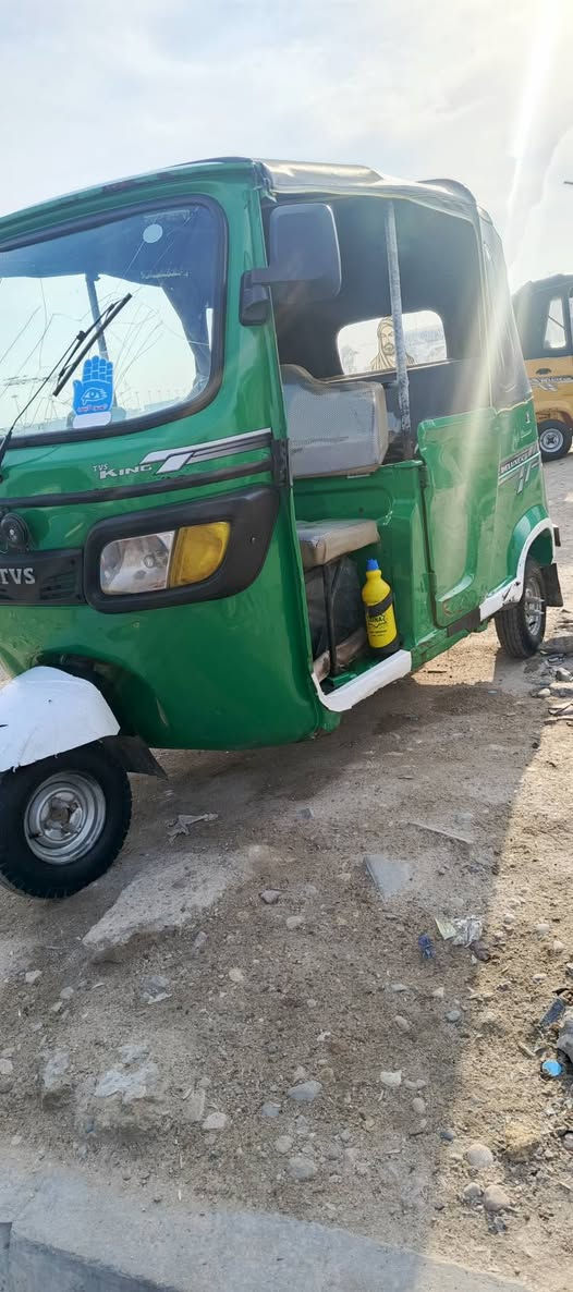 سلام عليكم ورحمه الله وبركاته
تيك توك 21 تي في اس للبيع كفاله عامه رقمه سنويه بصره 

حلوه وجاهزه مسجله 22 سنويه تقرا السعر ب 7400 وبيها مجال للطيبين بصره حيانيه 60 قرب جامع سيد نعمه 

رجاء رجاء اللي ما يشتري بيعلق ***********
