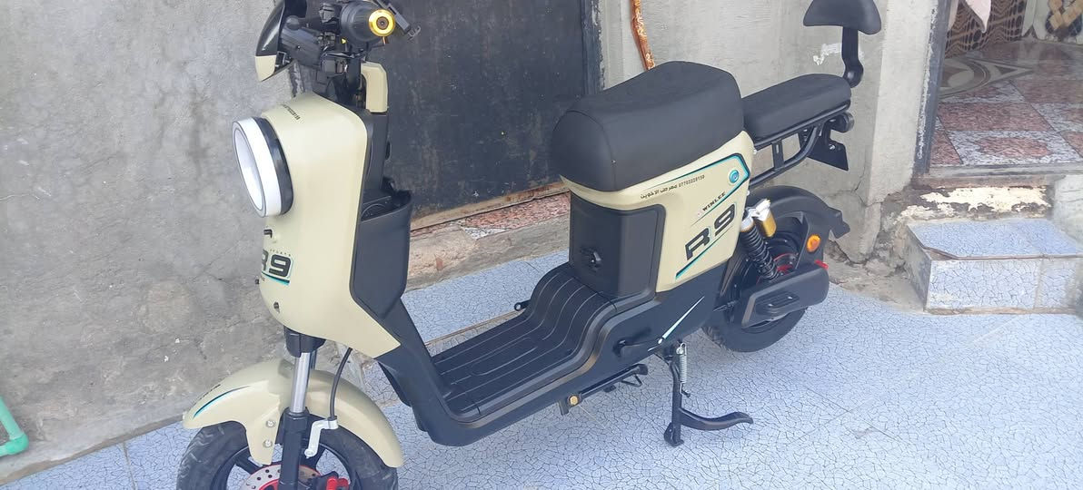 سلام عليكم 
دراجه شحن للبيع
سعر 500 وبيه مجال قليل
 دراجه جديده مستخدمه شهرين
 موديل 26 بطاريات دبل 32
 كفاله عامه
 طك كارتون خذيته
 شخط مابيه عل فحص
مكان بصره شط العرب 
***********
