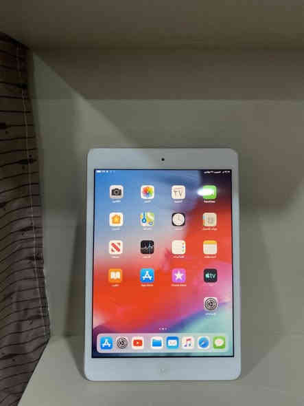 ايباد ميني 2 
ذاكرة 16 
جهاز حلو ونظيف 
شاشتة حلوة 
يرهم دراسة تصفح العاب بسيطة 
سعر خاص+متوفر توصيل
واتساب ***********
