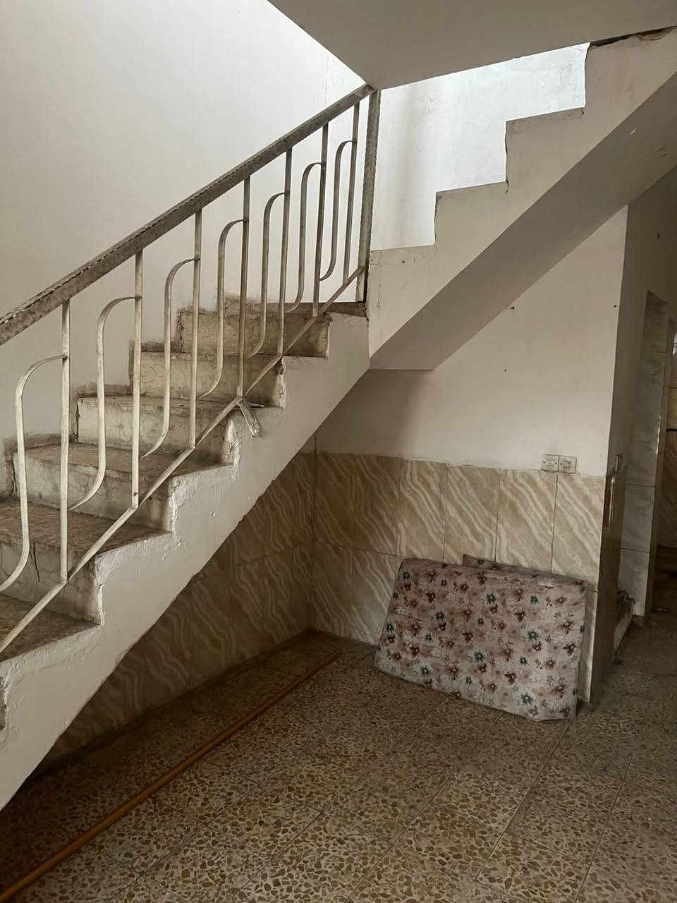 السلام عليكم شقة للايجار في الحرية البستان داخل فرع افران القدس ||   للاستفسار خاص او   ‭0776 686 9079‬
