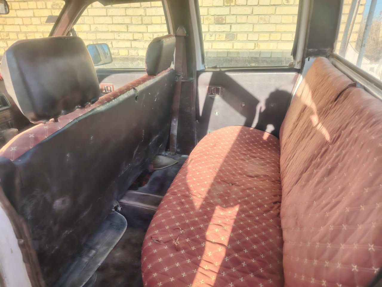 السلام عليكم سياره للبيع  نيسان مديل ٩٣ أوتوماتيك فور ويل مكينه ٢٤٠٠ السياره جاهزه خير من الله  السعر  ٣٨ وبيهه مجال   الواصل مع صاحب السياره    ***********
