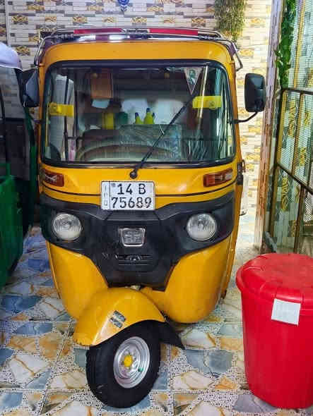 سلام عليكم تكتك البيع2021بشهر 2 تكتك بيه ضره خفيفه مضحه بل صوره بصف البكلايت حلوه ونضيفه معمره خياساته المكينه مجفته مره وحده رقم وسنويه رقم نكليزي بسمي تحويل ثاني يوم كهربيات كله شقاله تخم تاير جديد لايتات زنون رماش جدد واقيات جادر جديد مسجل جديد  العنوان بلديات شارع مصرف ومستعجل عليه البيع اخوان كلش   السعر 3 مليون  وبيه مجال رقم الستفسار *********** هاذ رقمي بي واتساب
