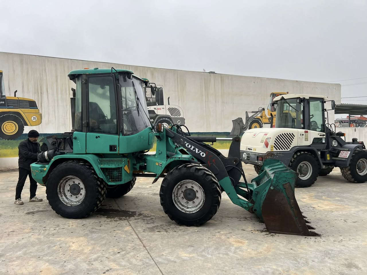 معرض تريكس واستا محدين
‏مو مشتغل بالعراق دخول جديد

موديل 2010

حجم30

0770445￼4890

***********
