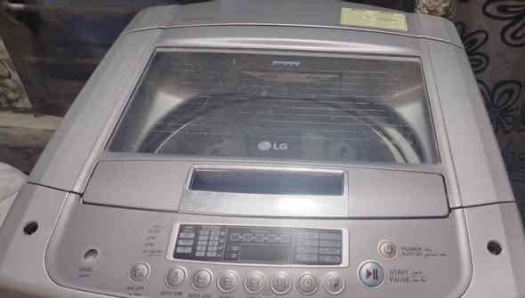 غساله نوع LG حجم 16 مكسور بيها دبلات 180 ابيعهة المكان بغداد مدينه الصدر للاستفسار الاتصال بالرقم ***********
