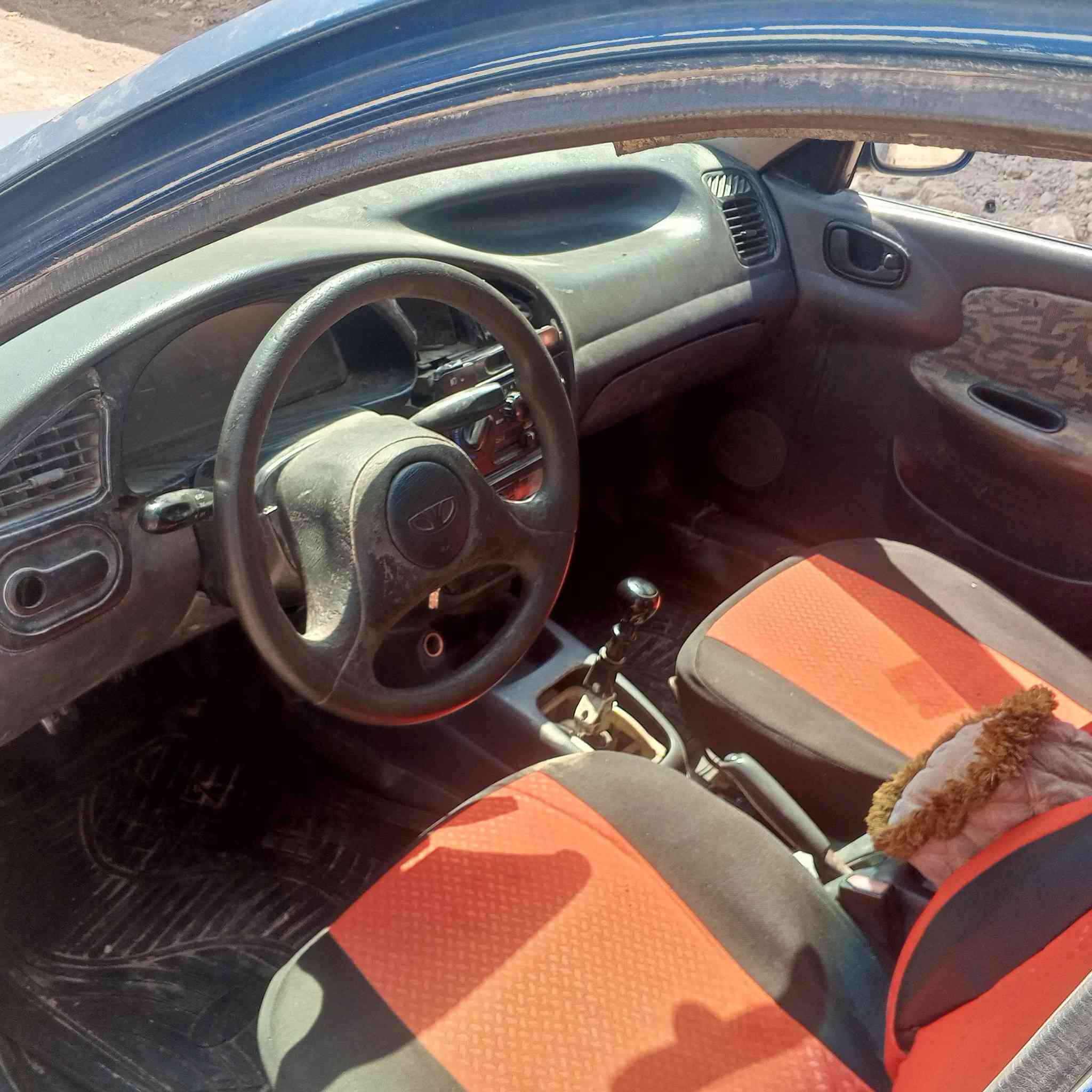 دايو لانوس.1997/. رقم بغداد..بسمي ..سنوية لل 2027. عنوان بغداد تقاطع نهروان قرية الإمام السجاد  سعر 25 وبيهة مجال. ...***********. ..حجي ابو عبدالله
