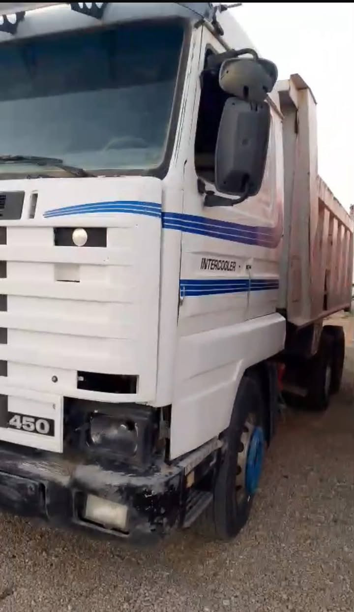 سكانيه سكس قلاب موديل 93 جاهزه الشغل تايرات نص عمر بدي مايلر
عنوان السياره الرمادي خمسه كيلو 
التواصل ***********
