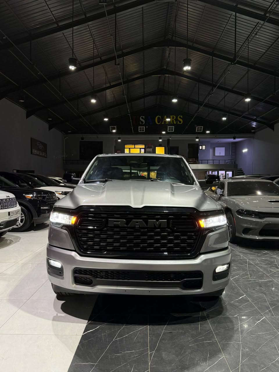 السلام عليك         
 RAM 1500 BIG HORN/LONE STAR eTORQUE  2025
دوج رام موديل 2025 شكل جديد
بيك هورن
بدي قصير باب طويل المرغوب
محركً 3600 سته سلندر
فورويل 4*4     ‌‌                 ‌                                              بدون صبغ
ايرباك فقط برده
ماشیة/ 7 الف
موصفاته
شاشه کبیر
رادار
لايت زينون
اتو ستوب
نقطة العمياء
تحديد المسار
حساسات امامي وخلفي
ويل سبورت
تايرات جبلي
بصمه
تشغيل عن بعد
دبل بصمه
‌                            1C6RRFFG0SN537632  ‌      رقم شاصي 
                                                                                           مکان سیارە اربیل      
***********
***********
