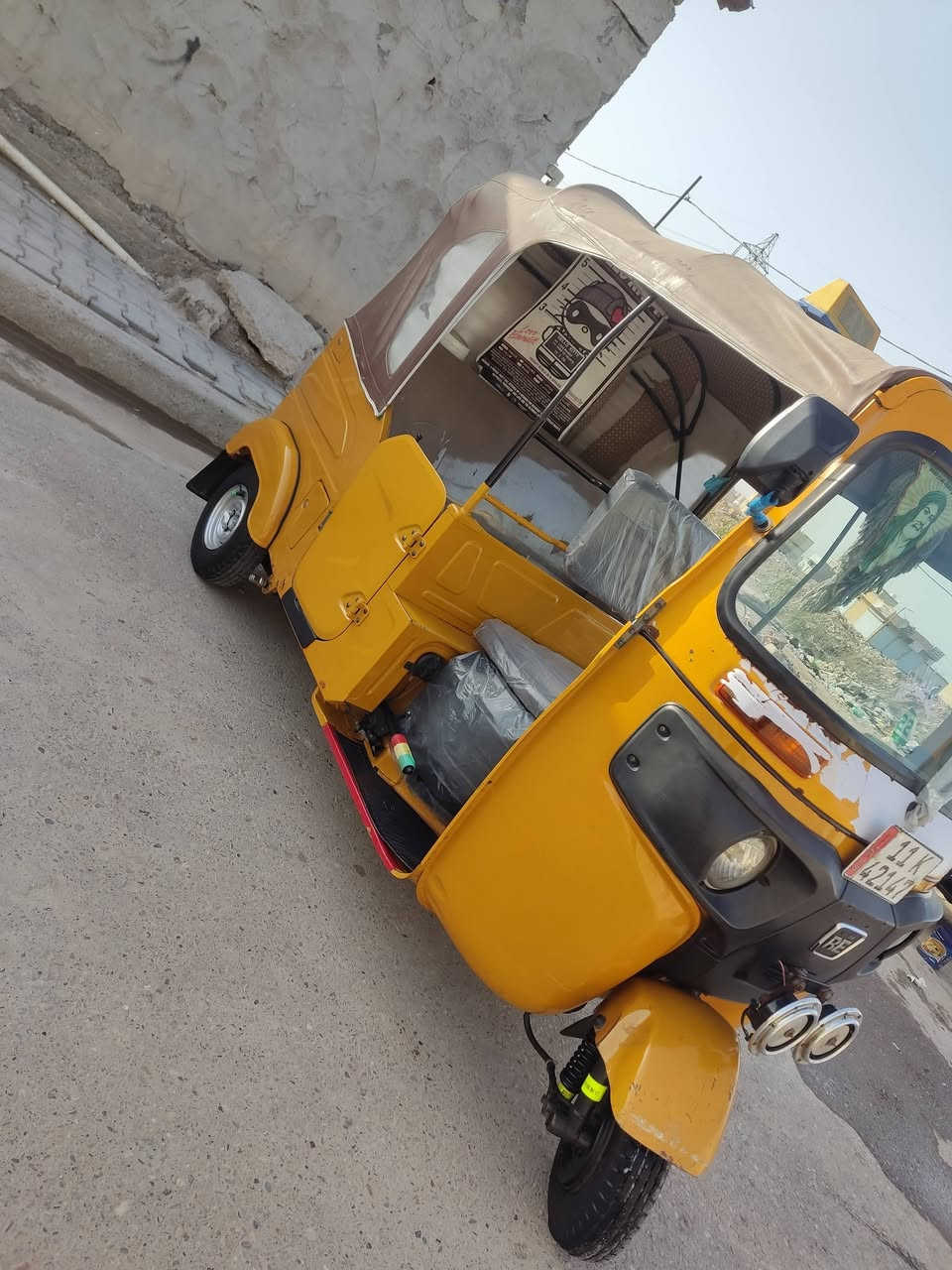 السلام عليكم تيك توك موديل 21 
شهر/4/بيها ضربه خفيفه بالصفحه الباقي كفاله عامه تيك توك منقب رقم بغداد وبسمي تحويل ثاني يوم مكان سعر 8500 بغداد الشعب ***********
