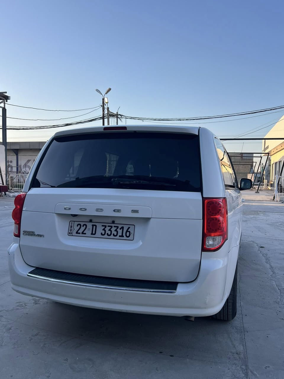 السلام عليكم
دوج كرفان 2018
رقم اربيل

حادثها جاملغ وبنيد بدون دواخل

بصمة تشغيل عن بعد
جنطة وابواب كهرباء 
شاشة كاميرا نظام ايكو 
محرك 3600 

السعر 175 ورقة وبيها مجال

***********

مكان السيارة النجف الاشرف
