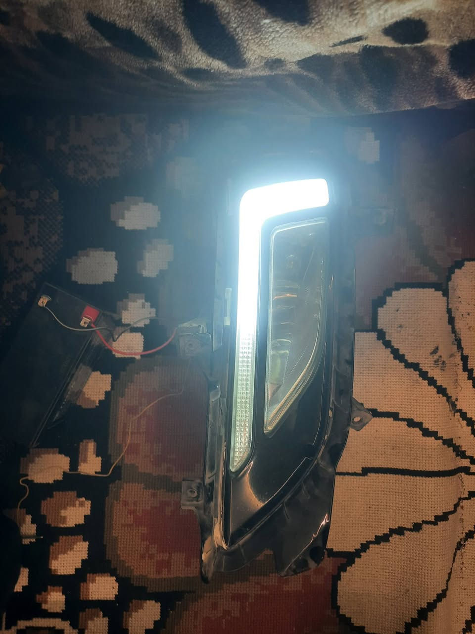 سلام عليكم 
بروجكت توسان من 14 الى18
شغال كدامك 
مع كلوبات هالوجين صفر 
السعر بلاش 40 الف 
للستفسار
***********
موجود واتساب
