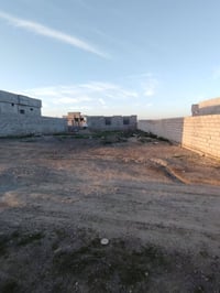 أرض للبيع • ٣٠٠م • غرب الشارع الحولي