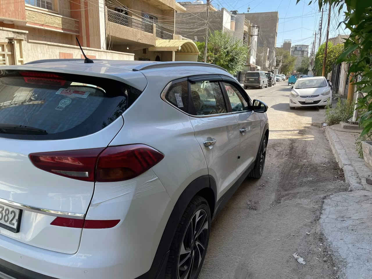 سلام عليكم 
توكسان موديل 19 وارد خليجي السياره بيها مكانات صبغ بس اني ابيع عام 
رقم اربيل والتحويل ثاني يوم السيارة بصمه تشغيل وبصمه ابواب مكينه 2000 دوش 
العنوان بغداد البنوك للأستفسار الاتصال على  
 الرقم السعر 135  
 ***********
