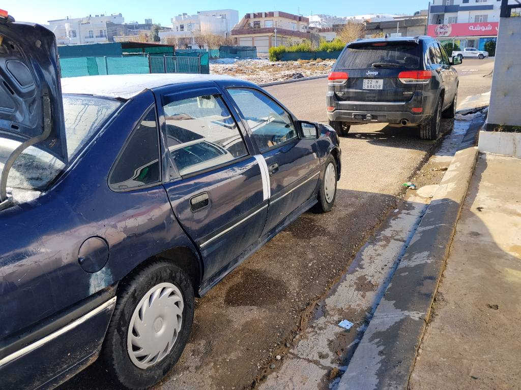 سڵاو  ئۆپڵ مەکینە 20 مۆدێل 1990 ئاڕم پلاستیک سلێمانی گێڕوومەکینەوو گەرمی ووپێش وو پشتی تووندوو توڵە ناووخوورفەی خاووێن تایەکانی خاووێن شتێکی زۆر پاکە ئاڕمەکەی بەشەرتی دایرەی مروور ژ..م ***********ژ..م *********** شمشمل, السليمانية
