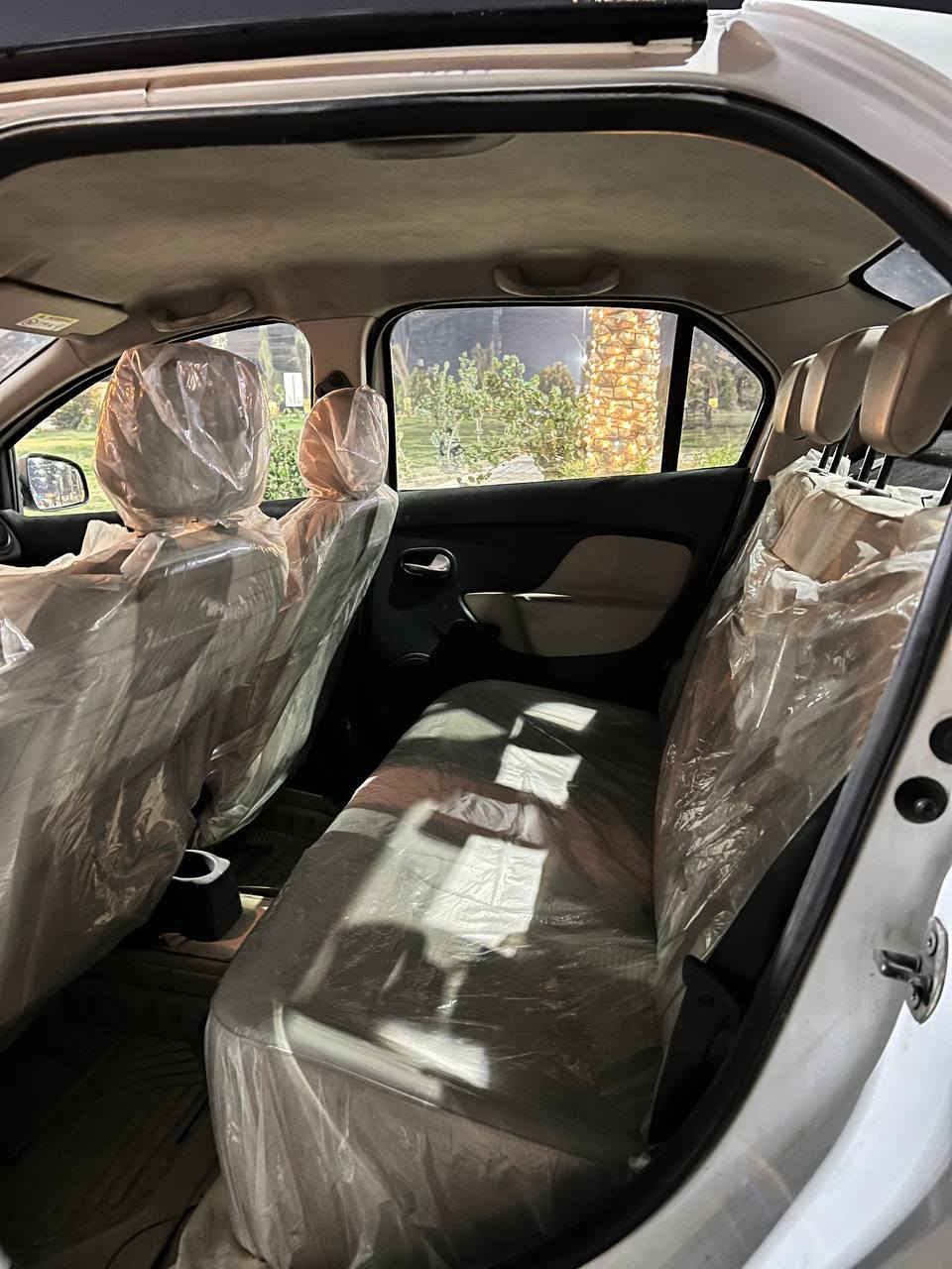 رينو سمبل 2019 رقم ذي قار موجودة بكربلاء
سيارة تصير حره بشهر سادس 
بدون قطع تبديل ولا معجون فقط تعديل بارد خشم البنيد وشخوط بدعاميات وشغلات بسيطه سياره مكينتها بيها خشونه لا تبخير ولا تنقيص وينزل من سعرها سعر مكينه سيارة دتوديني وجيبني الله شاهد بس هاملها بسبب دوام عندي سعرها 65ورقة
***********
