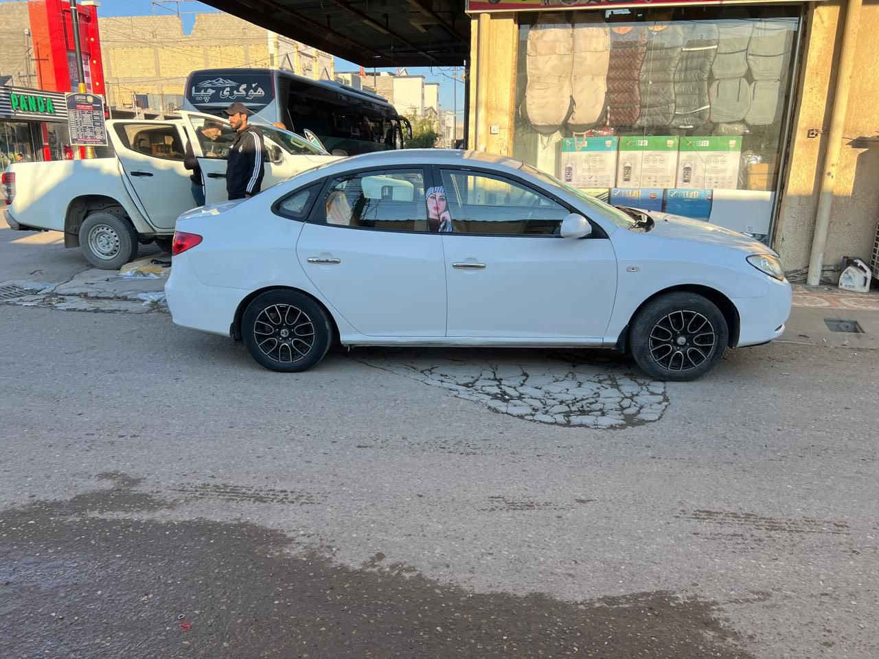 السلام عليكم سيارة أفانتي أدوات للبيع تدفئة تبريد 
محرك كير صدر خير من الله  الربيضه السعر المطلوب 43 وقابل للتفاوض رقم ***********
