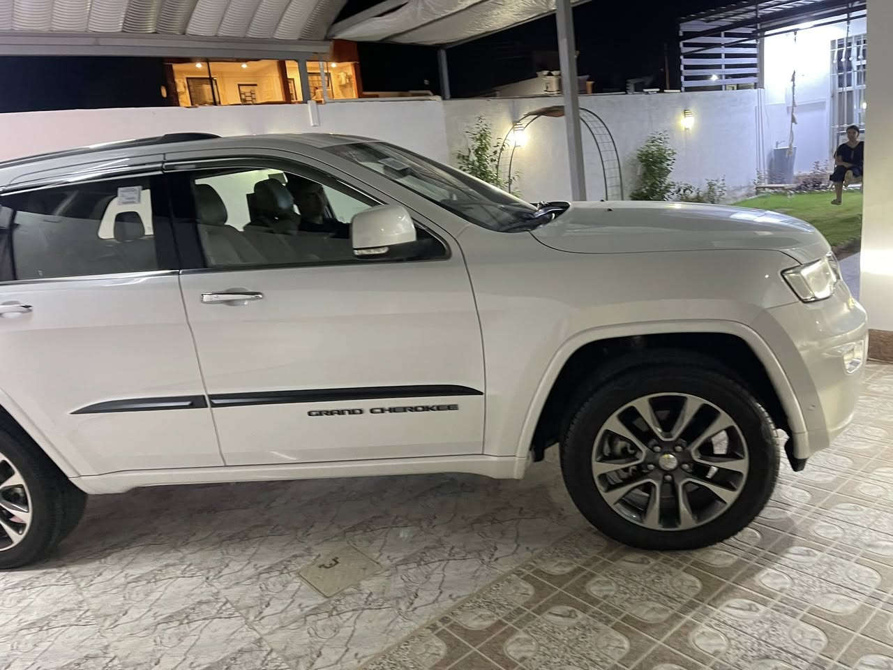 السلام عليكم
جيب اوفر لاند خليجي فول للاخير موديل 2018 رقم بغداد دولي كفاله عامه والسونار مرفق مع الصور ماشيه 115 الف كيلو 

مكاني خالديه

السعر 28500$$ بيع او مراوس

***********
