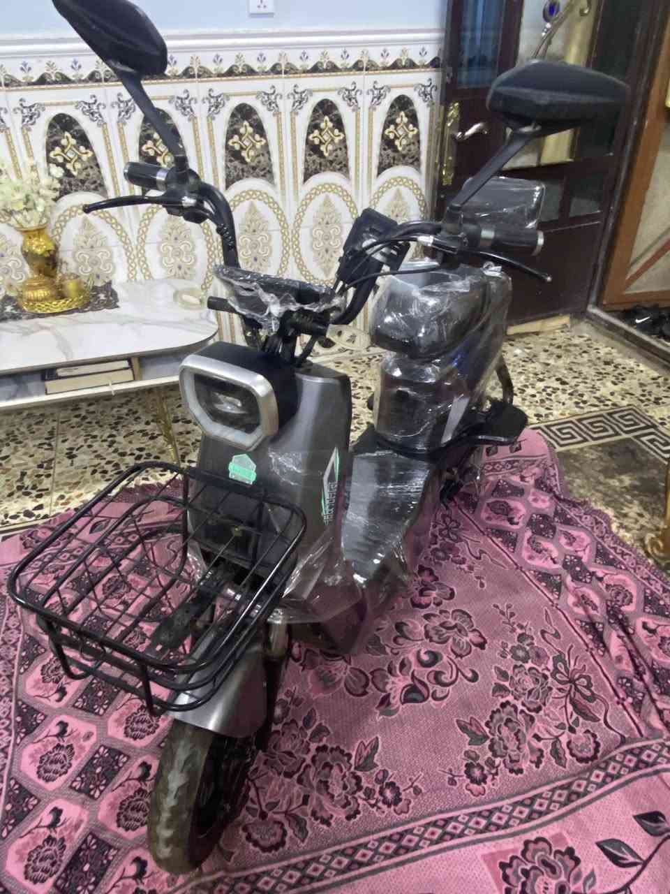 سلام عليكم دراجه شحن صاله شهرين من اشتريته دراجه نضيفه بطاريته ممتازه عنوان بياع   موصلات رقم *********** سعر 225
