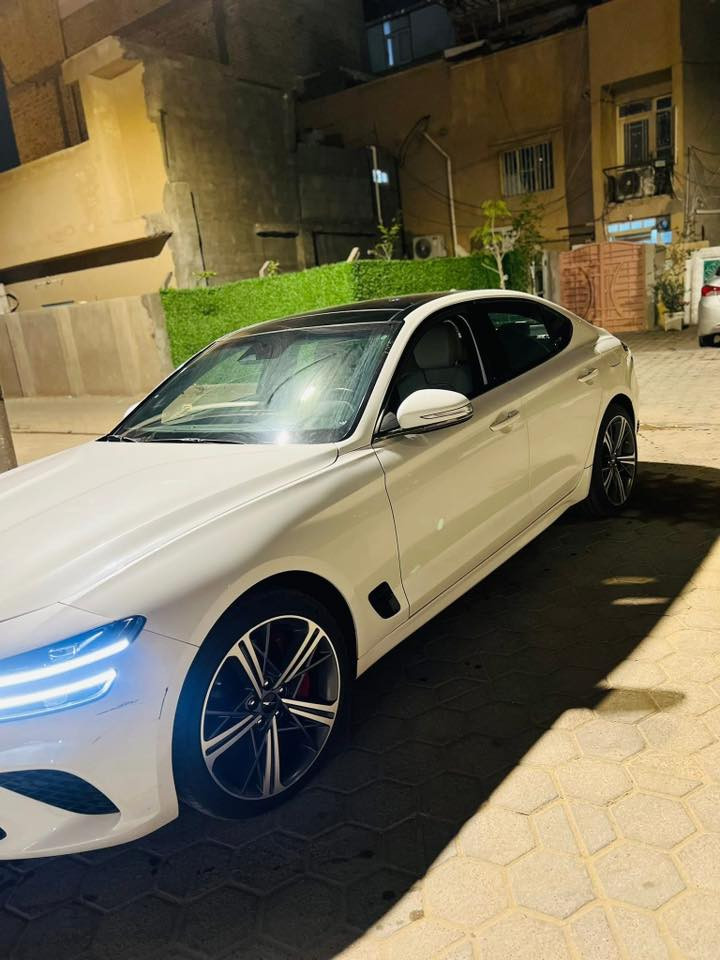السلام عليكم ورحمة الله وبركاته
سياره جنسز للبيع فقط

السيارة موديل 24 

فول مواصفات 

محرك 2500 تيربو🚀🚀

رقم السيارة كربلاء الجديد

مكان السيارة كربلاء 

ماشيه الفين كيلو 
***********
