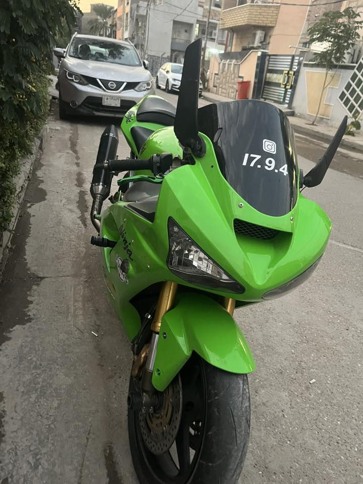 السلام عليكم شباب  دراجه بطح كاوسكي 636 نينجا نازله قبل شهرين من معرض كلشي وكلاشي الدراجه رمبه نظيفه مزادها موجود ممشاها 41 ونص دراجه نظيفه بشكل مو طبيعي اي نقص ما بيها تجي تشغل وتطلع سعر خاص ع رقم *********** واتساب بغداد
