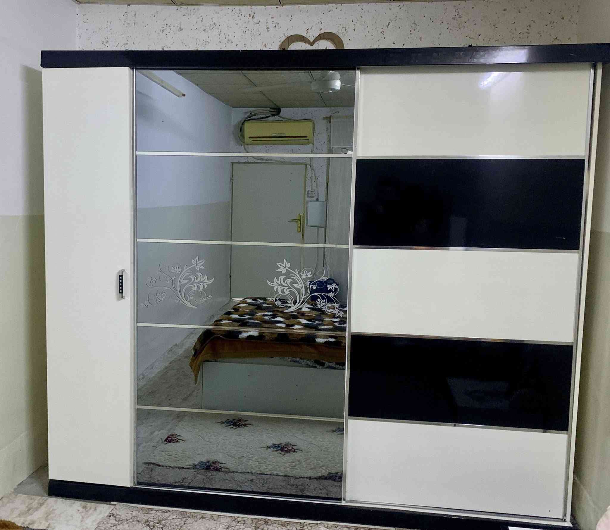 ئەم تاخمە بۆ فرۆشتن نرخی ١٨٠ هەزارە 
شوێن :چەمچەماڵ ***********
