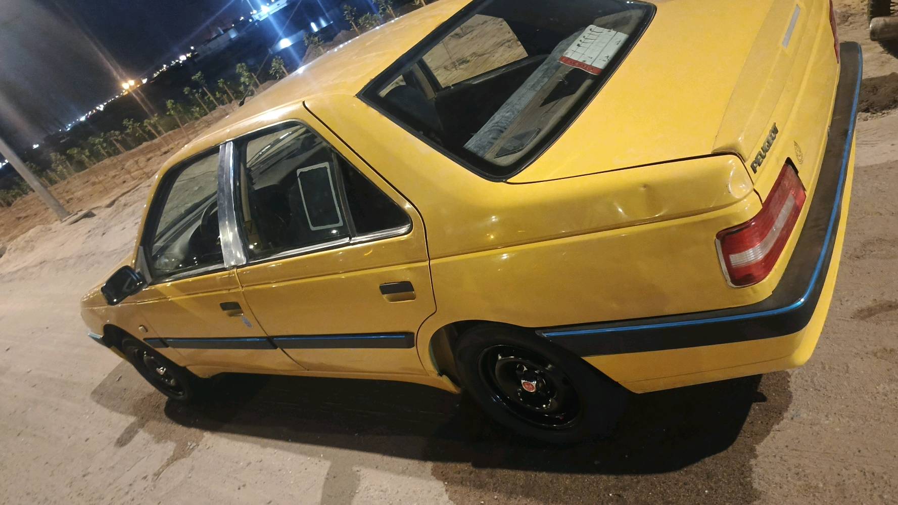 سياره بيجو 405 سياره كفاله من ضربه ومن تعمير    كير كفاله. مكينه ستوا بادي بيه تبخير  تبريد شغال  حداديه تخم تاير كهربايت كله شغاله رقم السياره نجف 
سنويه منتهي  بس اذا بيع يخذ مني الشراي مصفر كلشي هيه وغرمات  بكان سياره بصره ***********