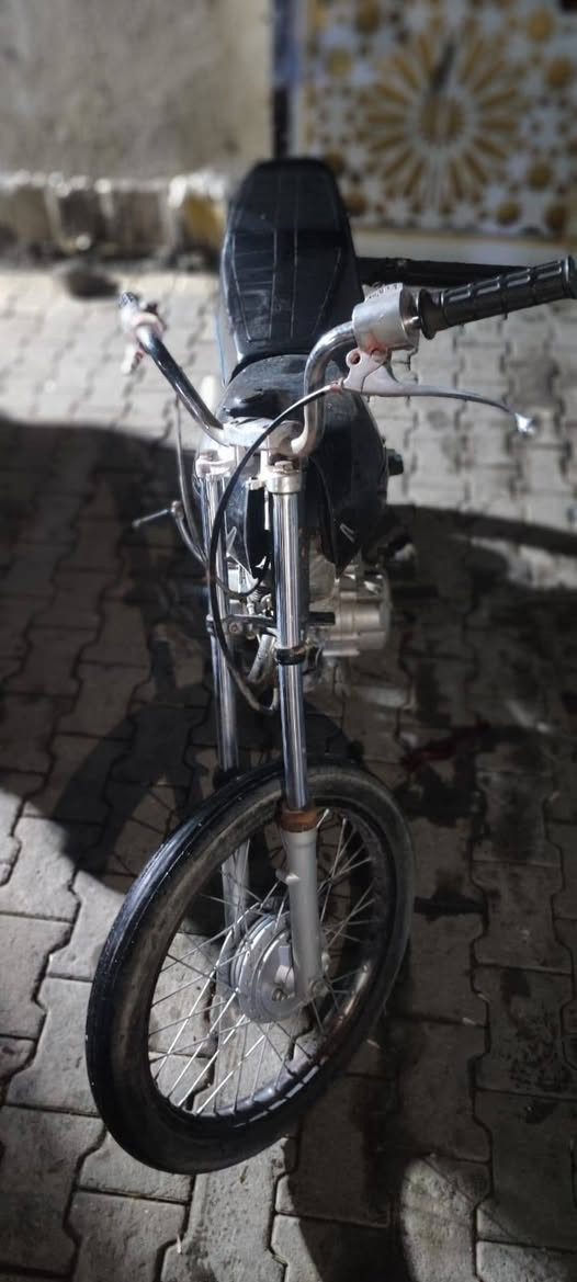 البيع 300 وبيه مجال ***********
